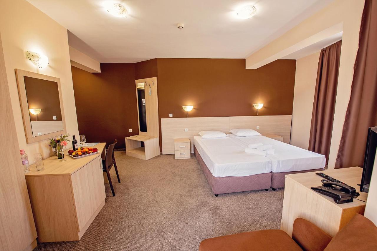 Hotel Santa Maria ออบซอร์ ภายนอก รูปภาพ