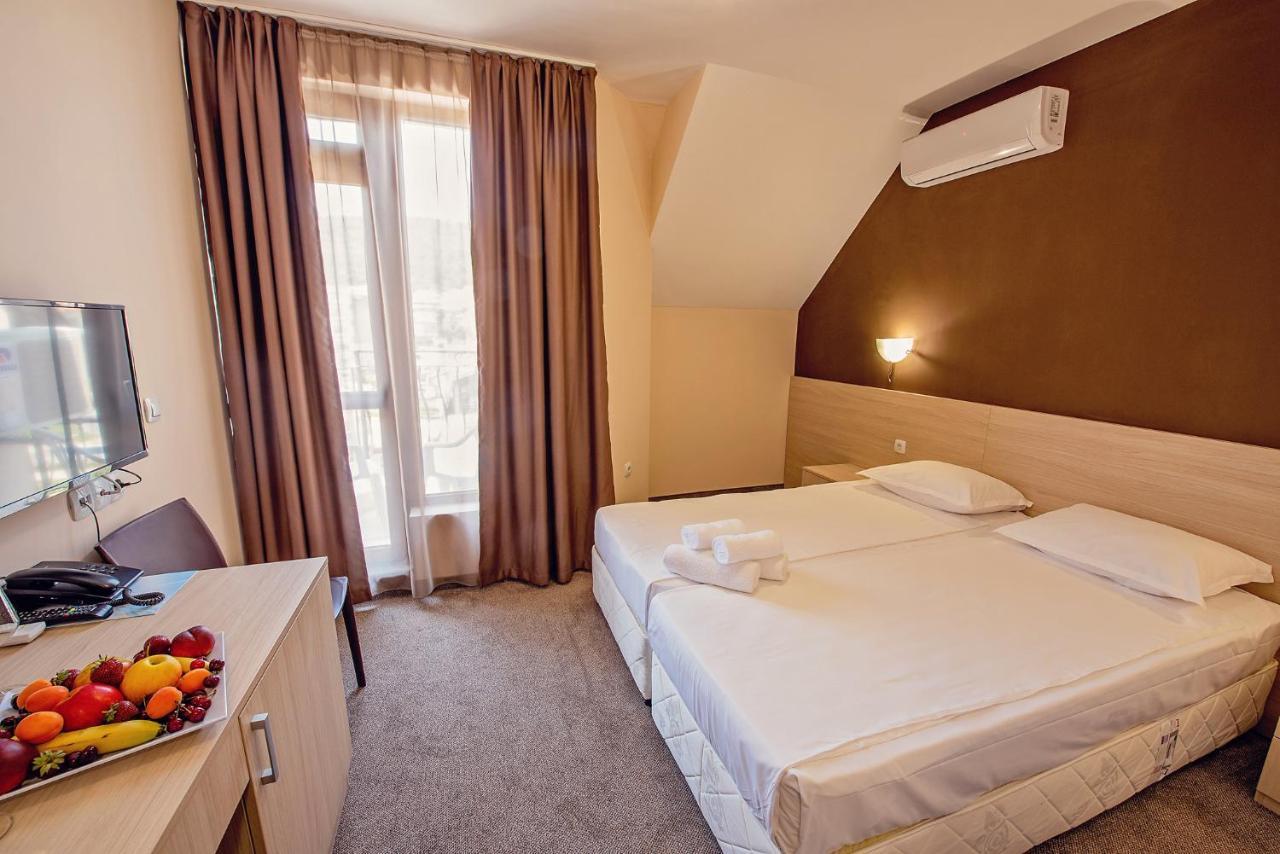 Hotel Santa Maria ออบซอร์ ภายนอก รูปภาพ